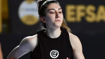 Yaprak Erkek Kiminle Evli, Eşi Kim? Genç Voleybolcunun İlişkileri Merak Ediliyor