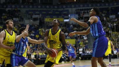 Fenerbahçe Beko yarı finalde! Türk Telekom'u 101-94 mağlup etti