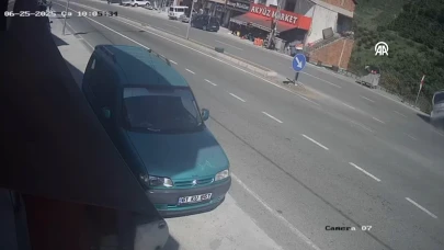 Kaza Anı Göz Göre Göre Geldi! Akçaabat’ta Araç Dereye Uçtu – Yaralılar Var