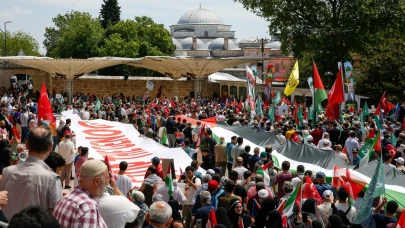 Ayasofya Meydanı’ndan tüm dünyaya mesaj: Gazze yalnız değil!