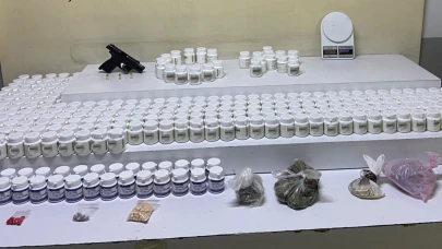 Ziyaretçi kılığında cezaevine esrar sokmak istedi: Suçüstü yakalandı