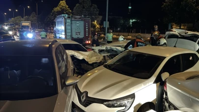 Kütahya’da trafik kabusu: 6 araç birbirine girdi!