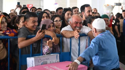 Gaziantep’te duygu dolu anlar: İlk hacı kafilesi yurda döndü