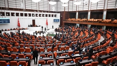 KADES erkeklere, sigara içene fazla mesai! Meclise gelen tuhaf talepler güldürdü