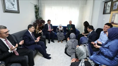 Evlatlarını 15 Temmuz’da Şehit Veren Muzaffer Nine’ye Erdoğan’dan Gönülleri Isıtan Ziyaret