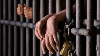 Türkiye genelinde suç ağlarına büyük baskın: Kripto dolandırıcıları da listede