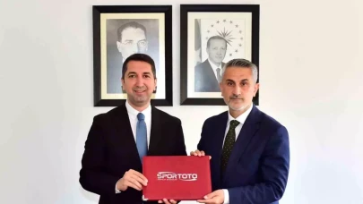 Elazığ’a 8 Yeni Futbol Sahası Yapılacak: Gençliğe Büyük Yatırım Başladı