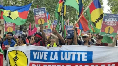 Fransız Sömürgesi Artık Özerk Devlet: Yeni Kaledonya Anlaşması Yürürlükte