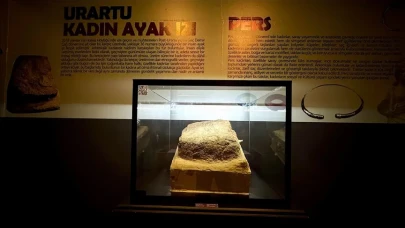 Urartu kadınının binlerce yıllık ayak izi Van'da sergileniyor
