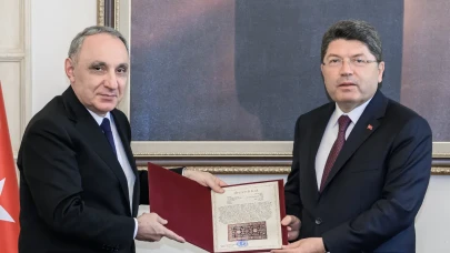 Bakan Tunç Azerbaycan Başsavcısı Aliyev ile bir araya geldi