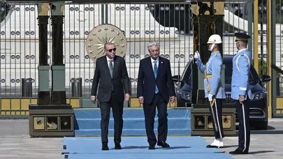 Türkiye-Kazakistan ilişkilerinde yeni dönem: Tokayev’e resmi karşılama