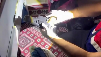 Arpaçay’da Jandarma Operasyonu: 4 Kişi Gözaltına Alındı, Silah ve Mühimmat Ele Geçirildi