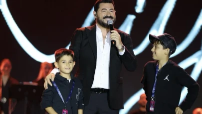 Serkan Kaya Trabzon'u Salladı! 40 Bin Kişilik Konserde Nefes Kesen Performans
