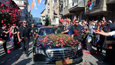 Cumhurbaşkanı Erdoğan Kızılcahamam’da Karanfillerle Karşılandı