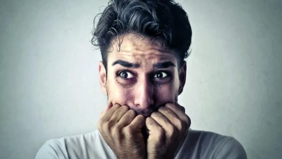Panik atak nedir, neden olur ve nasıl geçer?