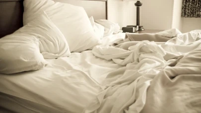 Bu mikroplar yastığınızda yaşıyor: Uyurken fark etmeden nefesinize karışıyor