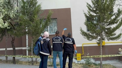 Aksaray’da feci düşüş! 14 yaşındaki çocuk 4. kattan beton zemine çakıldı