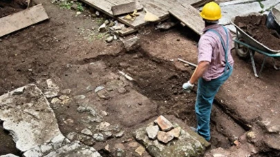 Haritalarda yoktu toprak altından çıktı: Polonya'da taş devri'nden dev mezarlar keşfedildi