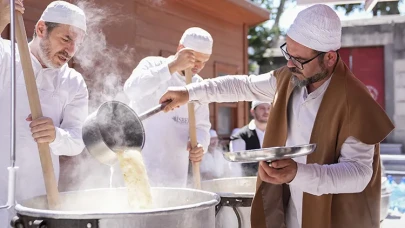 600 yıllık Aşure geleneği Sümbül Efendi Tekkesi'nde yaşatıldı