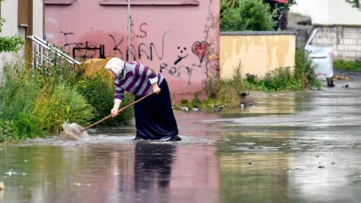 Sarıkamış’ta Aniden Bastıran Dolu ve Sağanak Hayatı Felç Etti