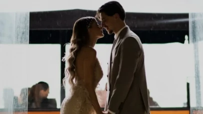 Enis Destan’dan ailesine rest: Balayı pozlarıyla dikkat çekti