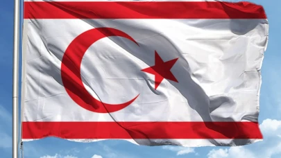 Rum Kesimi’nde KKTC bayrağına skandal saldırı girişimi!