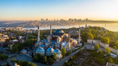 Ayasofya-i Kebir Camii’nden rekor: 5 yılda 40 milyon ziyaretçi !
