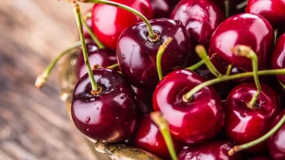 İngiliz Kralı'nın 'Türk Kirazı' üzüntüsü! Doğal afet onu da vurdu