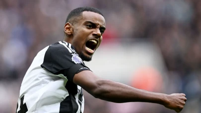 Liverpool’dan Alexander Isak’a rekor teklif: Tarihi transfer yolda!