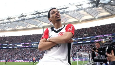 Ekitike, Newcastle tarihine geçiyor!