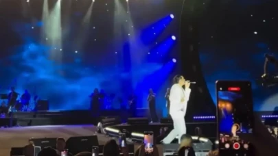 Bayhan konserde aniden yere yığıldı!