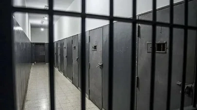 Uyuşturucu ticareti suçlamasıyla yargılanan ikiliye mahkemeden ağır yaptırım