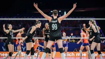 Filenin Sultanları Hollanda’yı Süpürdü: Final Bileti Cebimizde!