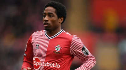 Walker-Peters West Ham’ı seçti!