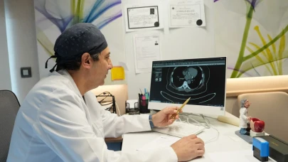 Medipol’de kalbe dokunan ekip: Yaşlı hastalara özel cerrahi planlama!