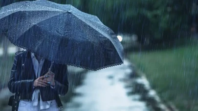 AKOM’dan İstanbul’a acil uyarı: Sel, çatı uçması ve ulaşım aksamalarına dikkat