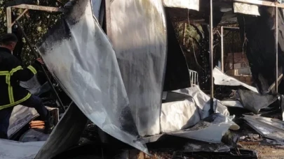 Samandağ’da otel yangını paniği