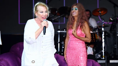 Yıldız Tilbe’den Girne’de unutulmaz gece: Nil Burak sürpriziyle sahne coştu