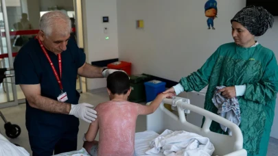 Güneşte 4 saat kalan çocuk ikinci derece yanıkla hastanelik oldu