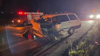 Banaz’da akşam saatlerinde kaza: Panelvan sürücüsünün durumu kritik