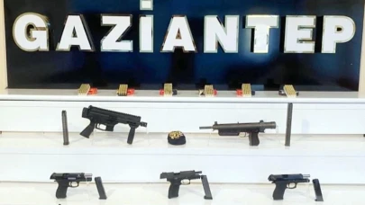 Gaziantep’te silah kaçakçılığı operasyonu: Evden tabancalar ve av tüfekleri çıktı