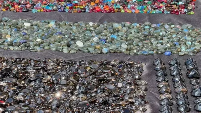 445 Milyonluk kaçak pırlanta operasyonu: 35 Gözaltı!