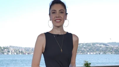 Petek Dinçöz sanıldı, imza verdi: Burcu Binici'den kahkaha dolu anı