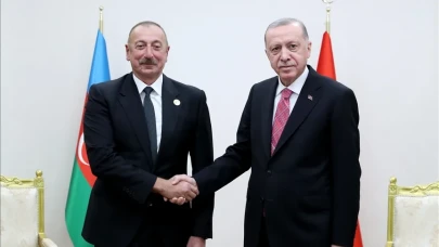 Cumhurbaşkanı Erdoğan ve Aliyev, Beyaz Saray’daki Barış Deklarasyonu Sonrası Görüştü