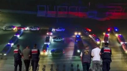 Türkiye geneli FETÖ baskınları sürüyor: Çok sayıda şüpheli yakalandı