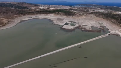 İzmir’in su krizi derinleşiyor: Baraj altındaki tarihi yol yeniden göründü