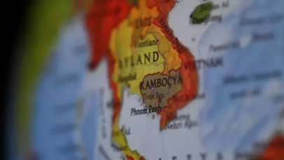 Kamboçya’da vatandaşlık krizi: 'Yabancı devletle komplo' Suçuna iptal cezası!