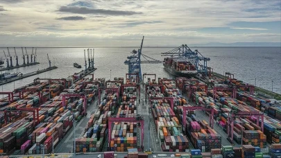 İhracatta tüm zamanların zirvesi: Ekonomide yeni dönemin sinyali mi?