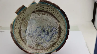 900 yıllık sır: Harran’da ilk kez bütünlüğü bozulmamış seramik tören kabı bulundu