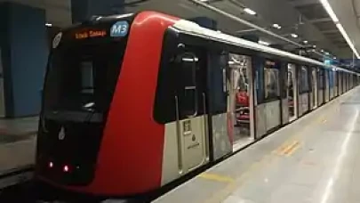İstanbul’da M3 Metro Hattı'nda teknik rıza: Duraklarda yoğunluk oluştu